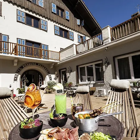 Aparthotel Claviere Otel 3*