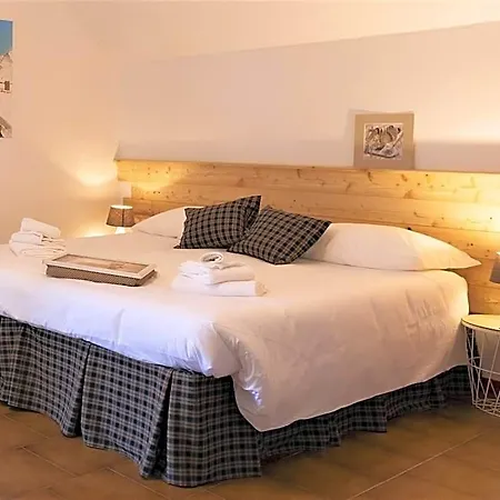 Aparthotel Claviere מלון קלאבייר