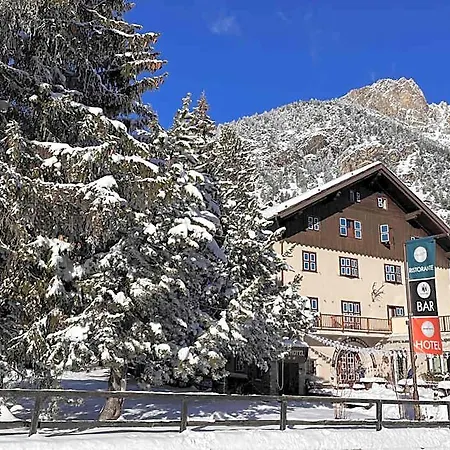 מלון Aparthotel Claviere
