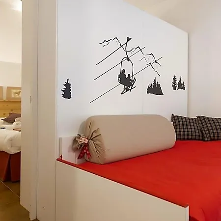 מלון Aparthotel Claviere 3*