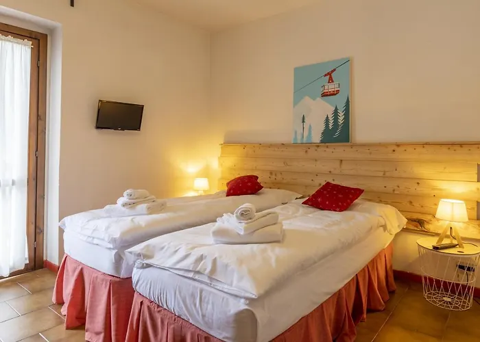 ホテル Aparthotel Claviere 3*