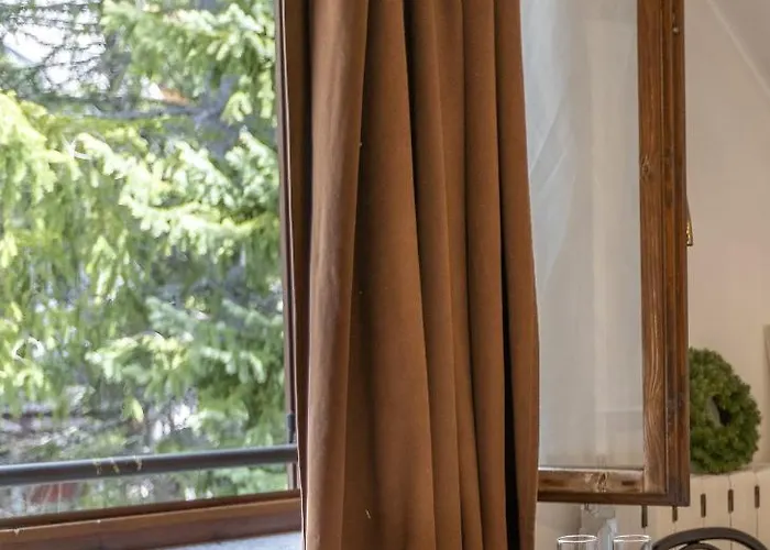 Aparthotel Claviere ホテル クラヴィエーレ